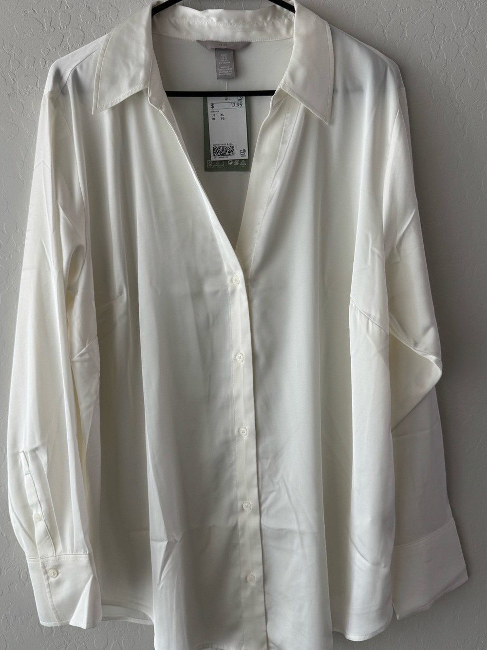 Women's Ivory Button-Front Shirt